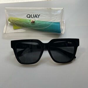 Quay oversized black sunnies
